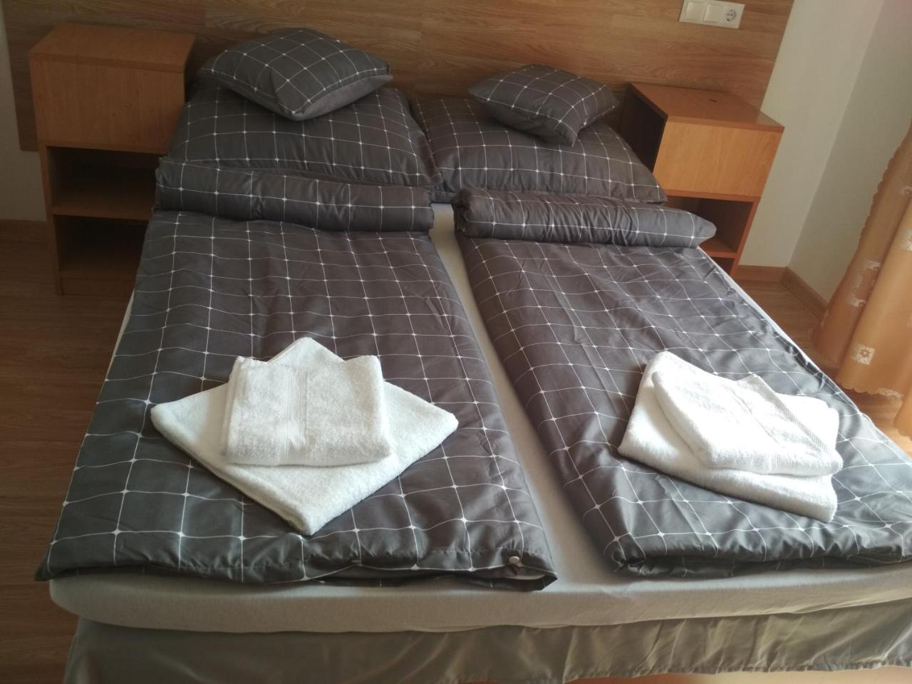 Acopark Vendeghaz Hotel Дебрецен Екстериор снимка